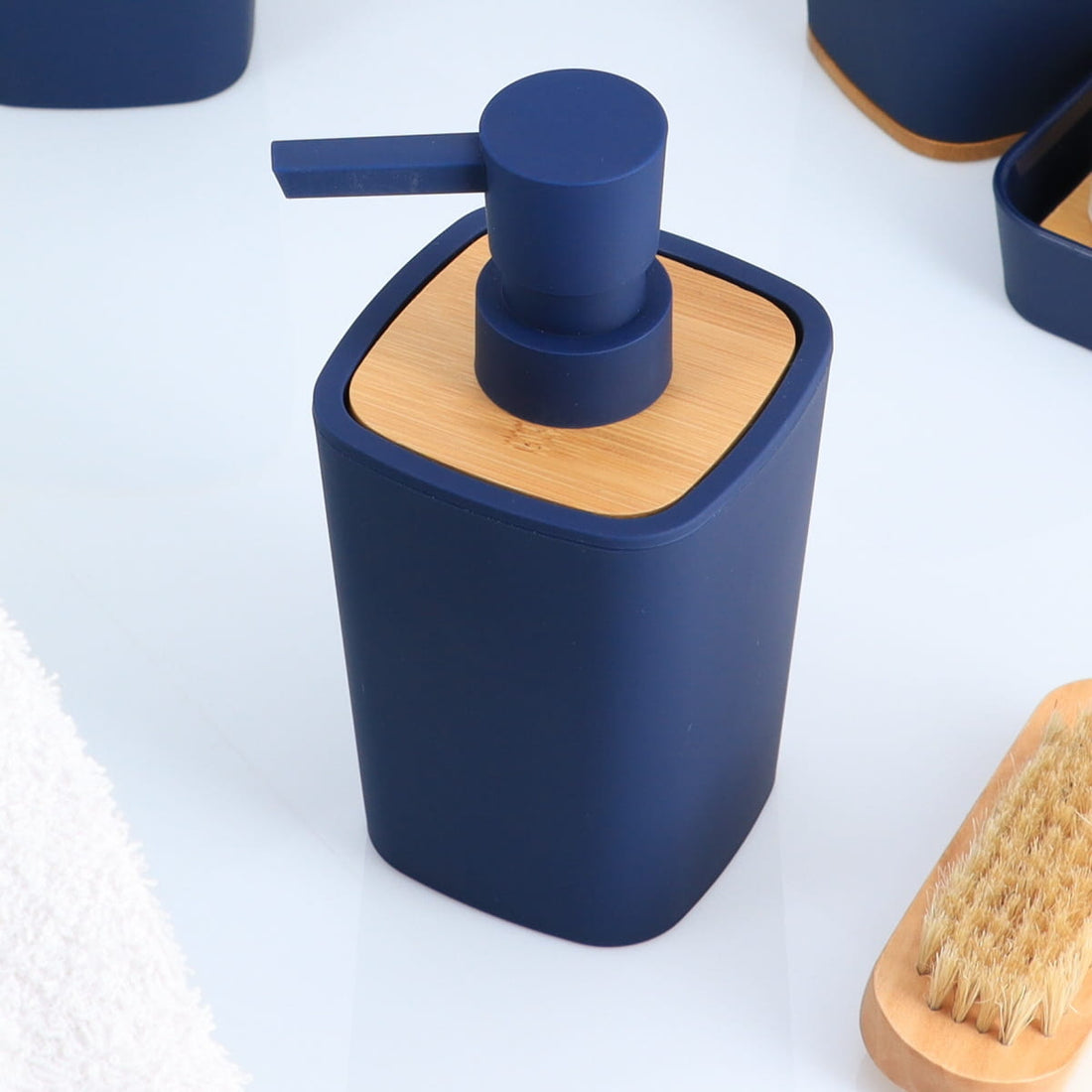 Dispenser pentru Săpun din Cauciuc + ABS și Bambus 380 ml - Albastru Marin